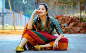 Anasuya to Spice Up with Glam Roles!