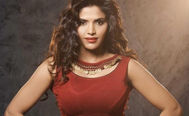 Director Recommending Actress to Bigg Boss
