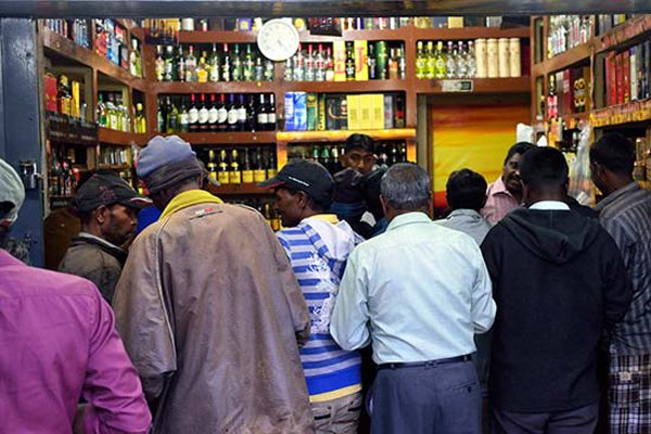AP elections a boon to Telangana liquor sales?!